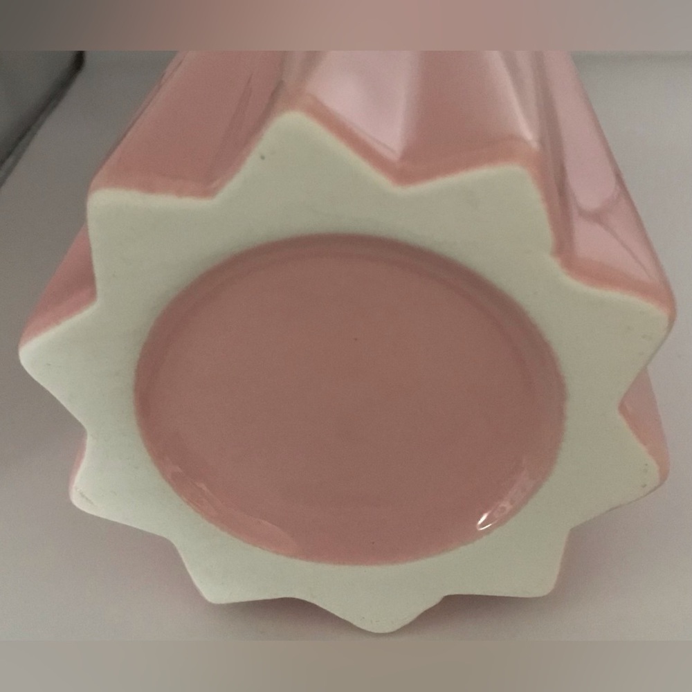 Ceramic pPnk Flower Vase  9.5 inch Tall - Picture 4 of 6